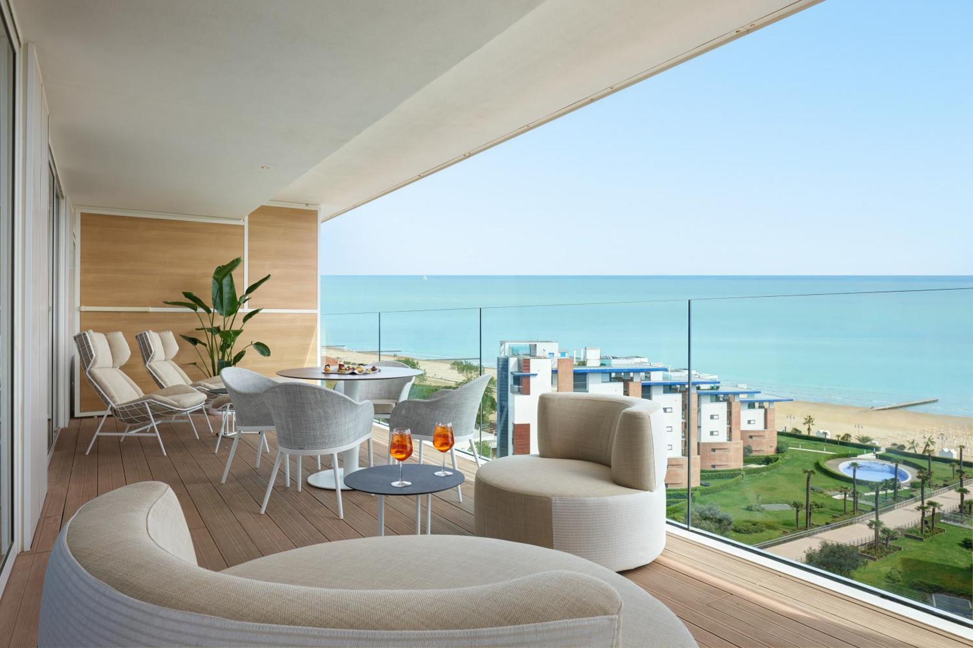 Almar & Hotel 5*