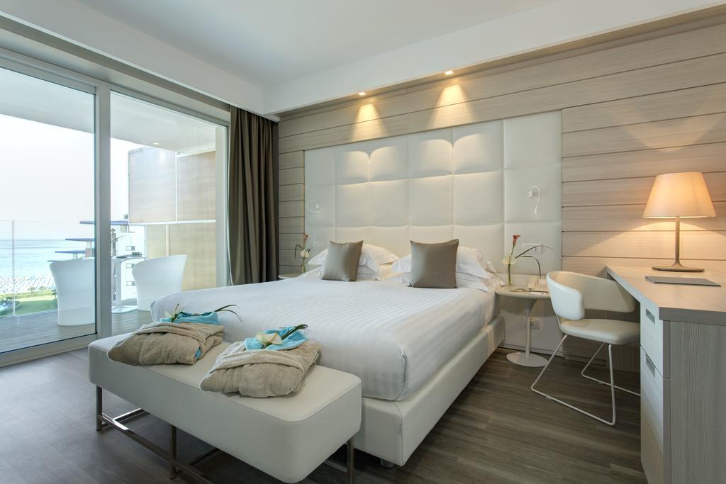 Hotel Almar &